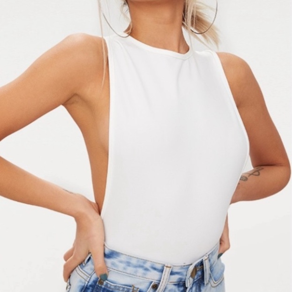 PRETTYLITTLETHING White Crepe Side Boob Thong Tank Low-Back Bodysuit Size 2